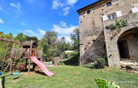 G&icirc;te n&deg;17709 Les Assions - Ard&egrave;che - Mas c&eacute;v&eacute;nol avec jardin portique enfants, bassin naturel et jeux
