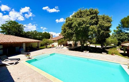 G&icirc;te n&deg;201725 Ruoms - Ard&egrave;che - piscine et pool house du Mas du rocher enti&egrave;rement cl&ocirc;tur&eacute;