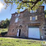 Maison en pierres avec vue magnifique sur les Cévennes ardéchoises Maison en pierres avec vue magnifique sur les Cévennes ardéchoises