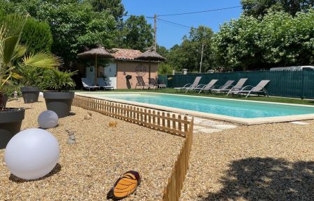 G&icirc;te n&deg;304723 Salavas - Ard&egrave;che - Grande Piscine &agrave; partager