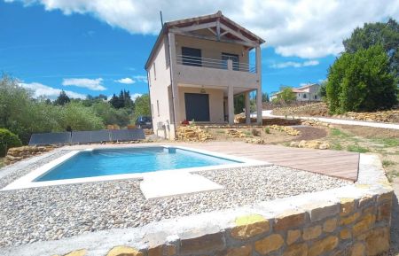 G&icirc;te n&deg;334734 Les Vans - Ard&egrave;che - Maison ind&eacute;pendante avec piscine privative et jardin