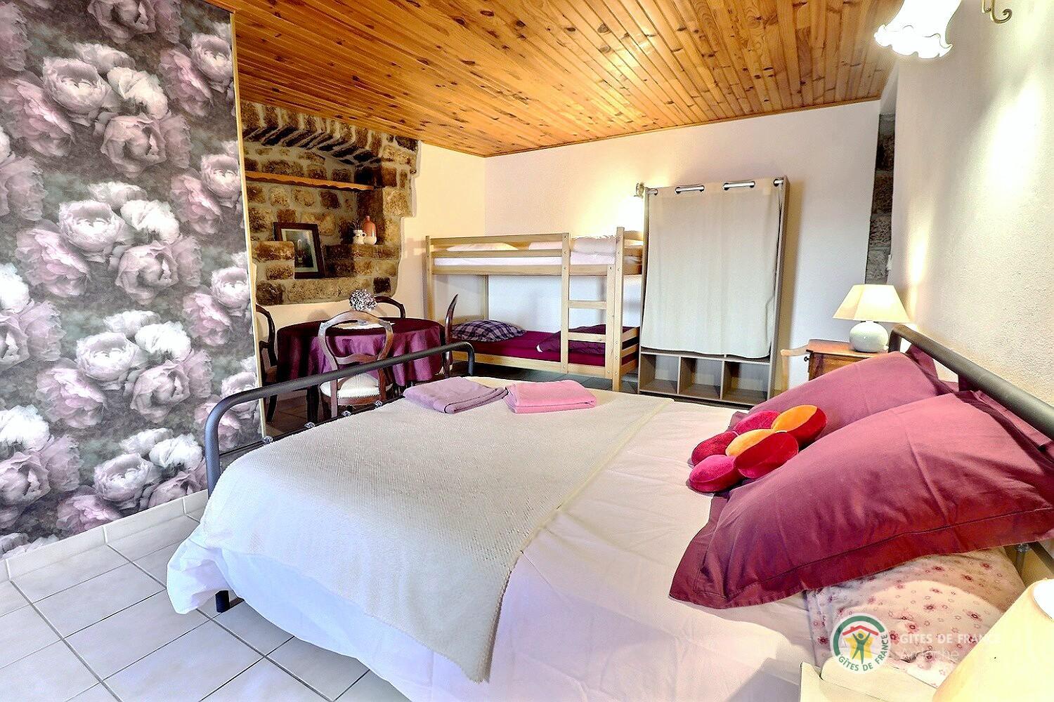 La chambre familiale 1 lit en 140 et 1 lit en 90 photo 6