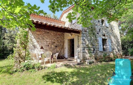 G&icirc;te n&deg;348712 Vog&uuml;&eacute; - Ard&egrave;che - Maison en pierres avec grand jardin et acc&egrave;s &agrave; une plage &agrave; la rivi&egrave;re