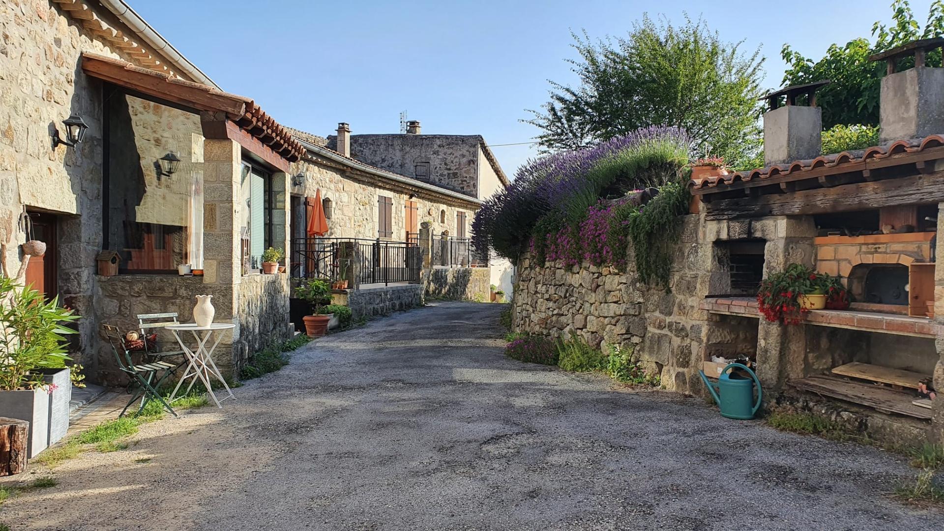 La ruelle menant à la chambre d'hôtes photo 20