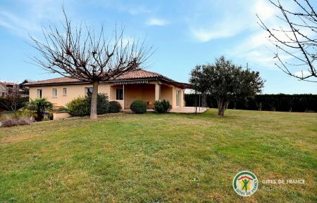 G&icirc;te n&deg;84702 Eclassan - Ard&egrave;che - photo