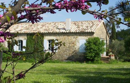 G&icirc;te n&deg;339023 Vesseaux - Ard&egrave;che - photo