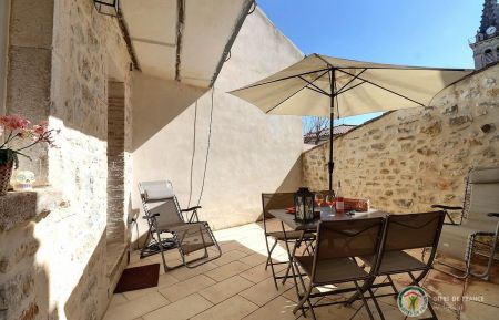 Terrasse agréable avec vue sur le clocher Gîte n°291729 Saint-Remèze - Ardèche - Terrasse agréable avec vue sur le clocher