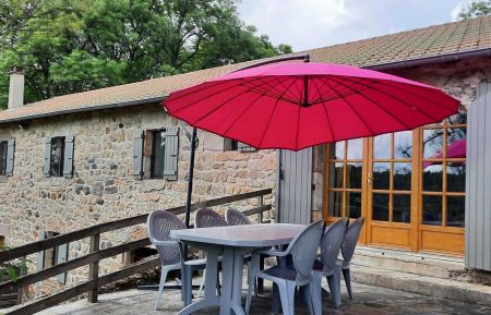 G&icirc;te n&deg;105025 Issanlas - Ard&egrave;che - G&icirc;te La Grange avec sa terrasse  