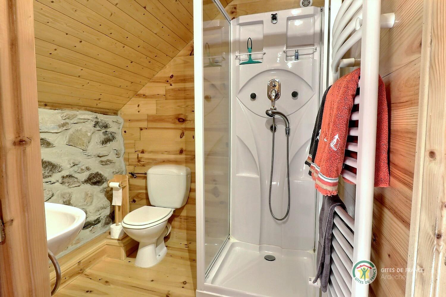 Salle d'eau chambre Areilladou photo 3