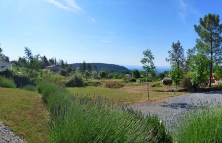 Chambre d'h&ocirc;tes n&deg;359 Tauriers - Ard&egrave;che - La vue devant la maison d'H&ocirc;tes