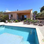 Villa indépendante avec piscine privative sécurisée, terrain clos, pétanque et ping-pong Villa indépendante avec piscine privative sécurisée, terrain clos, pétanque et ping-pong