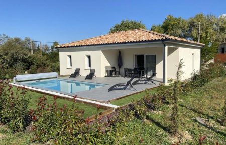 G&icirc;te n&deg;31717 Berrias-et-Casteljau - Ard&egrave;che - Maison individuelle avec piscine et climatisation