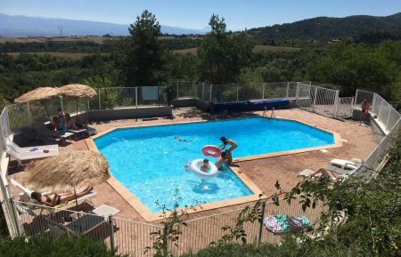 G&icirc;te n&deg;177704 Plats - Ard&egrave;che - Piscine partag&eacute;e de la propri&eacute;t&eacute;