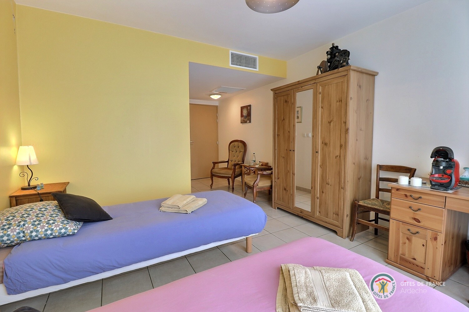 Chambre 3 : 2 lits en 80 cm jumelables en 160 cm photo 19