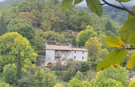 G&icirc;te n&deg;45703 Burzet - Ard&egrave;che - Le Martinel, g&icirc;te sur la partie droite