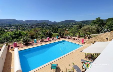 G&icirc;te n&deg;346701 Viviers - Ard&egrave;che - photo