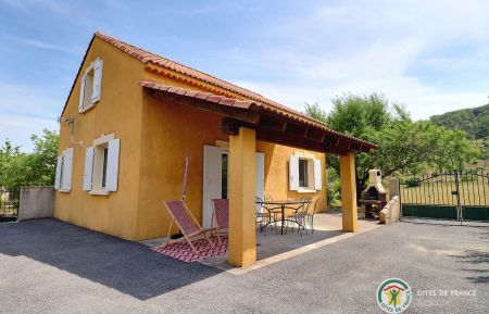 Maison individuelle avec jardin et piscine à partager Gîte n°126719 Lagorce - Ardèche - Maison individuelle avec jardin et piscine à partager