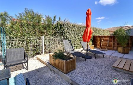 G&icirc;te n&deg;330776 Vallon-Pont-d'Arc - Ard&egrave;che - A l'arri&egrave;re du g&icirc;te, espace d&eacute;tente avec piscine hors sol