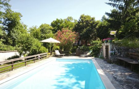 G&icirc;te n&deg;343714 Vinezac - Ard&egrave;che - La piscine &agrave; partager 